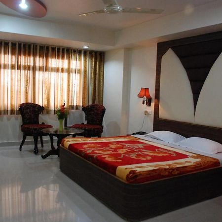 Hotel Grand Arjun Rāipur Extérieur photo