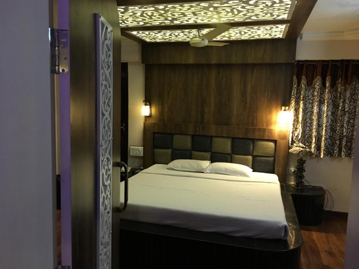 Hotel Grand Arjun Rāipur Extérieur photo