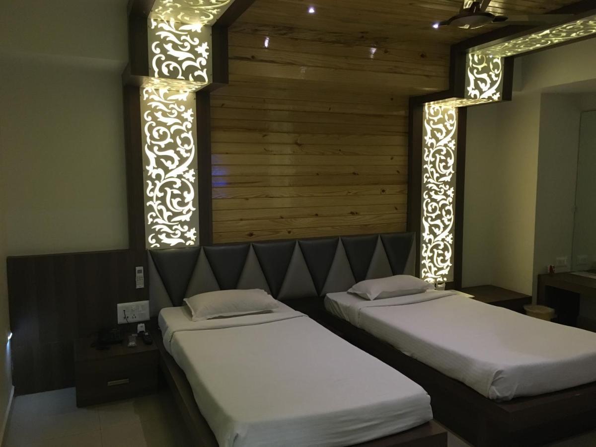 Hotel Grand Arjun Rāipur Extérieur photo