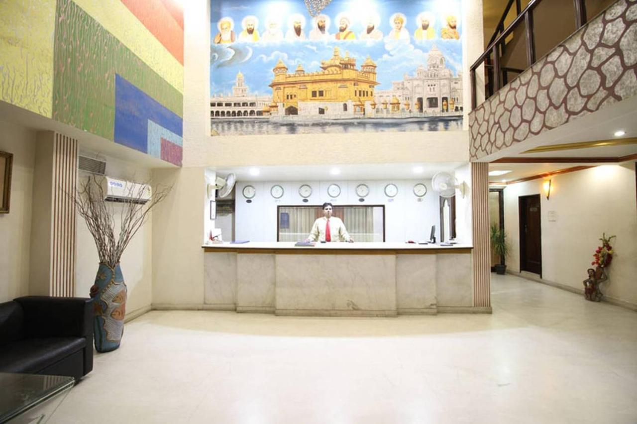Hotel Grand Arjun Rāipur Extérieur photo